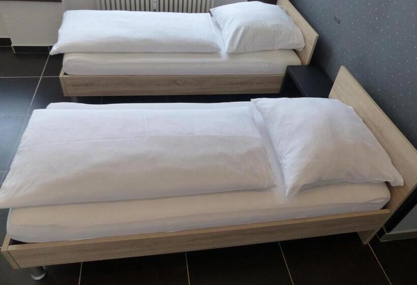 适合残疾人使用的标准间, Dasluki