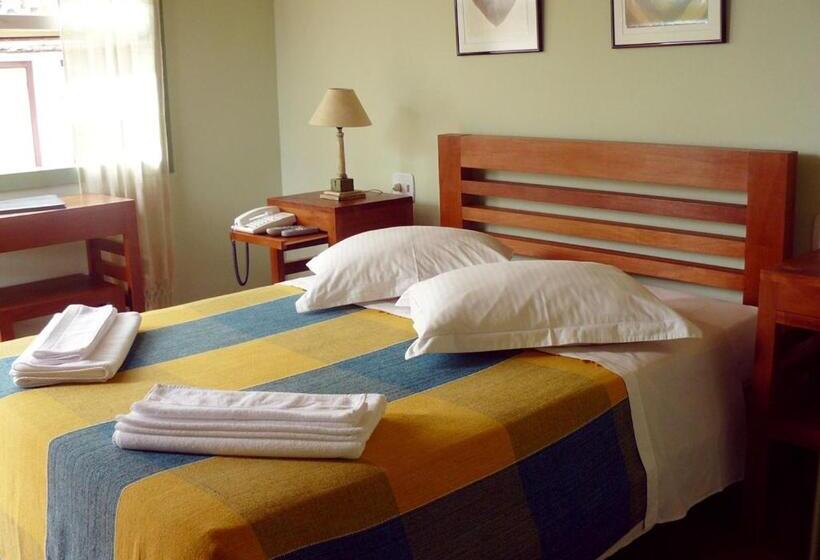 בקתת חדר, Pouso Da Chica