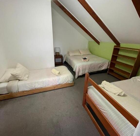 غرفة عائلية, Pucontours Hostal   Hostel