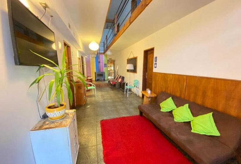 غرفة عائلية, Pucontours Hostal   Hostel