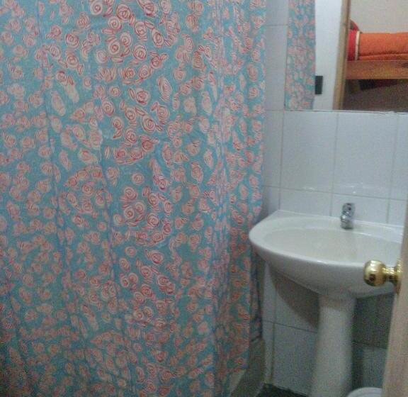 غرفة قياسية رباعية, Pucontours Hostal   Hostel