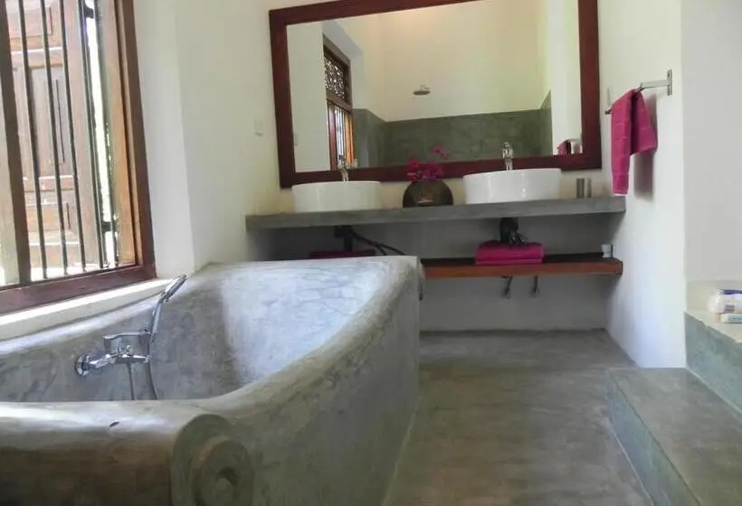 デラックスルーム, Villa Karamoja