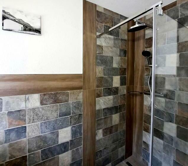 Camera Standard, Pension Taverne