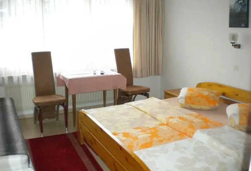 اتاق استاندارد, Pension Taverne