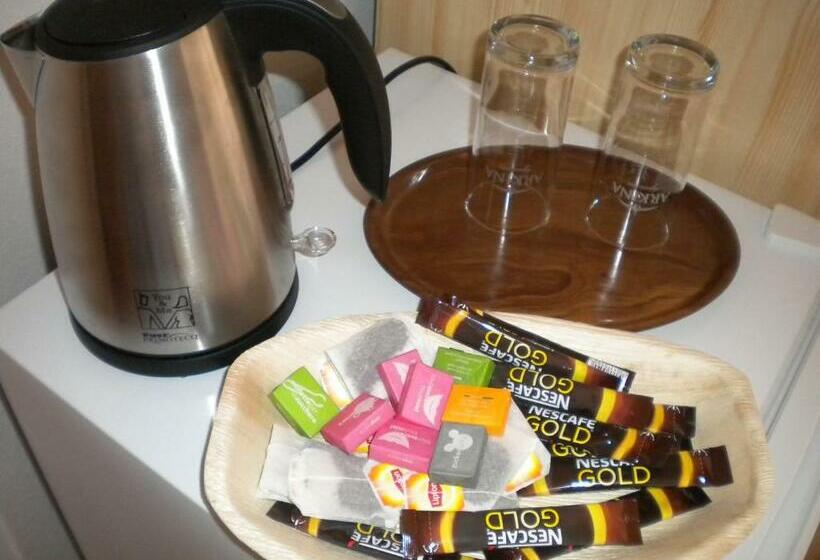 Camera Standard, Pension Taverne