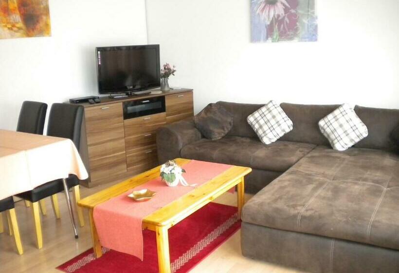 Camera Familiare, Pension Taverne