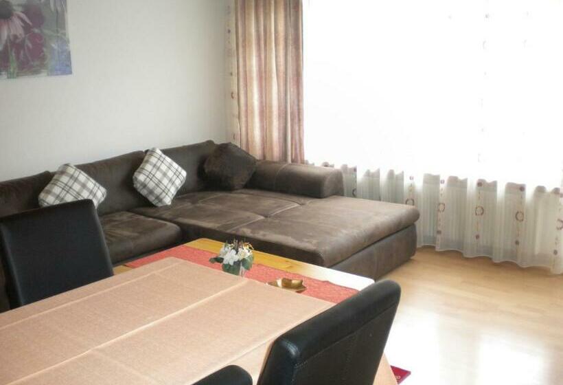 Camera Familiare, Pension Taverne