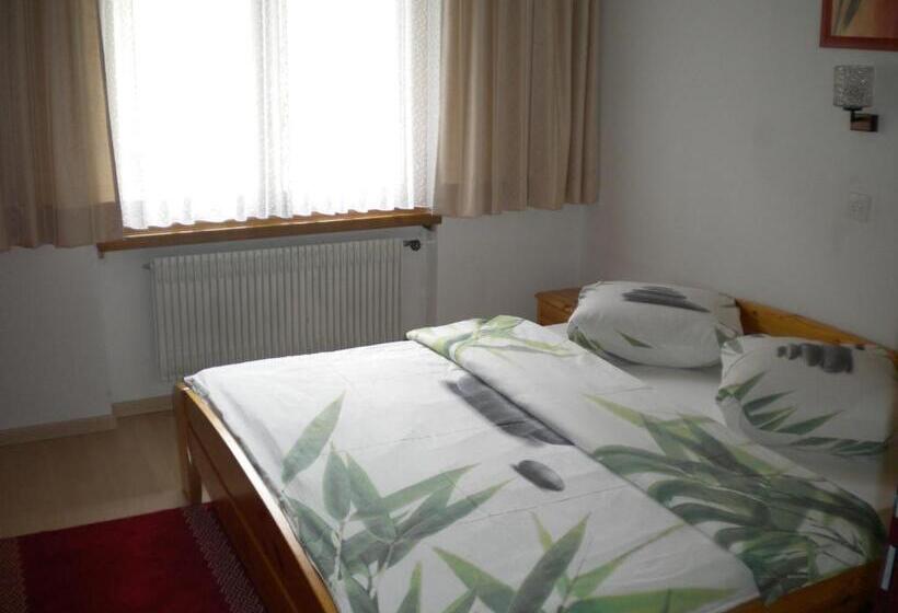 Camera Familiare, Pension Taverne