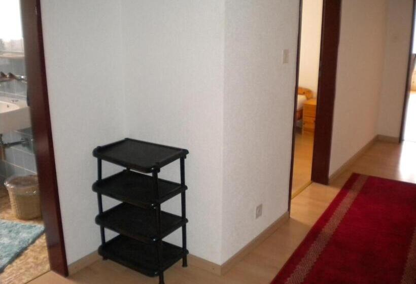 Camera Familiare, Pension Taverne