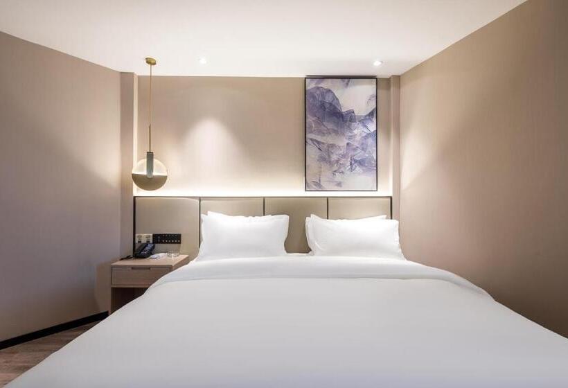 Deluxe Room, Xinhuating Business