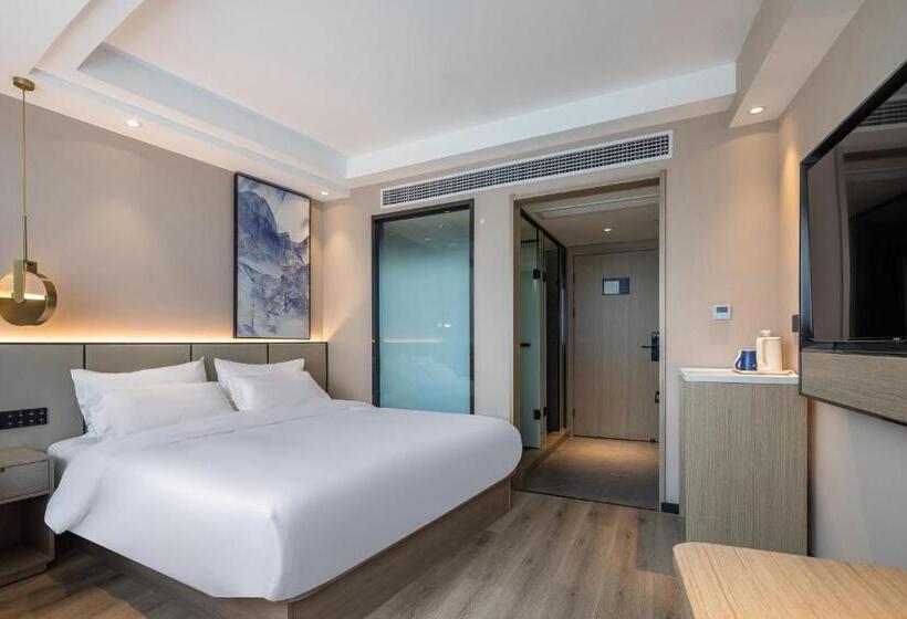 Deluxe Room, Xinhuating Business