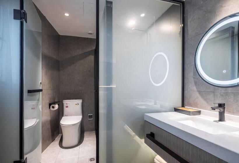 Deluxe Room, Xinhuating Business