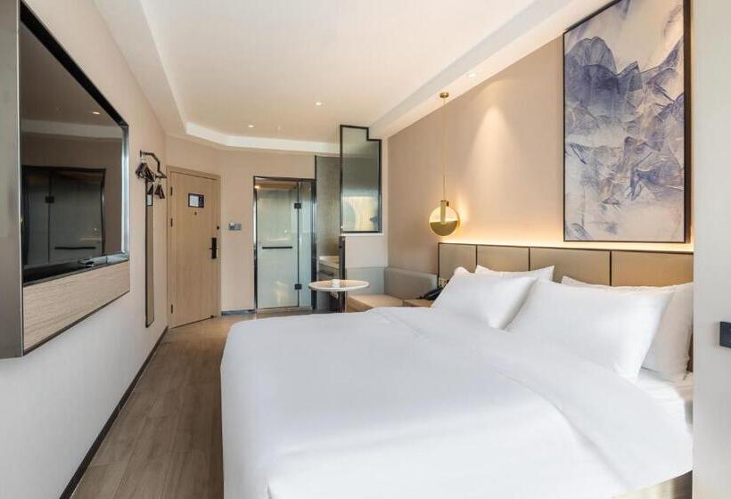 Deluxe Room, Xinhuating Business