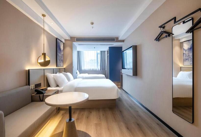 Family Room, Xinhuating Business