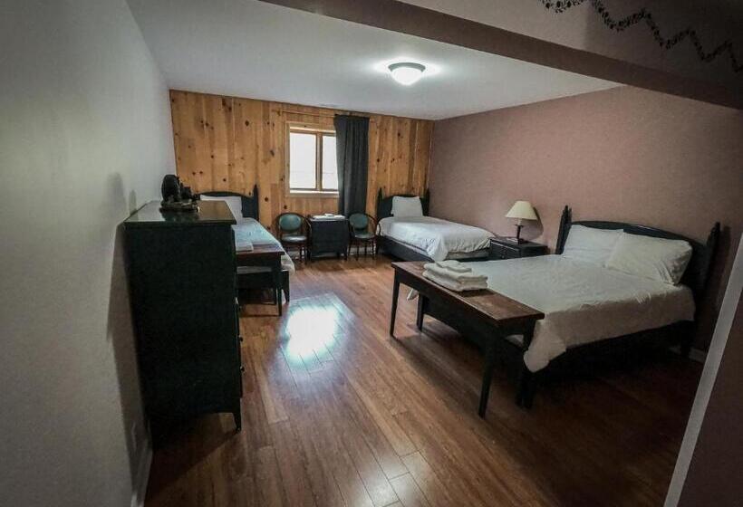 4인용 스탠다드 룸, Camp Taureau Altaï Canada