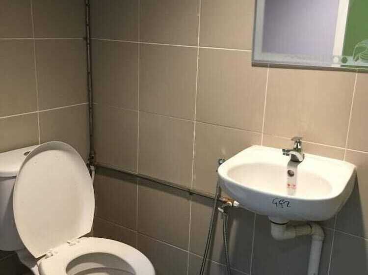 اتاق استاندارد, Miri Budget Inn