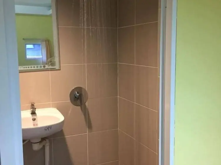 اتاق استاندارد, Miri Budget Inn