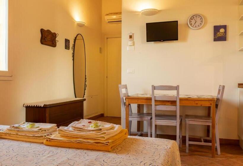 إستوديو قياسى, Agriturismo Primaluna