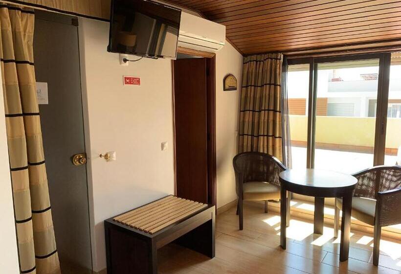 Студио Стандарт с Террасой, Discovery Apartment Carnaxide