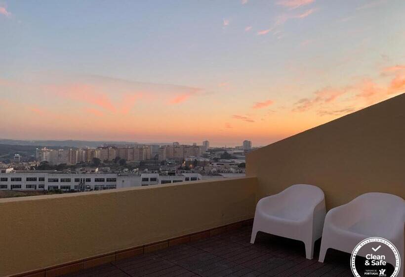 Студио Стандарт с Террасой, Discovery Apartment Carnaxide