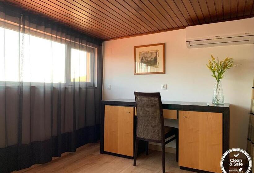 إستوديو قياسى, Discovery Apartment Carnaxide