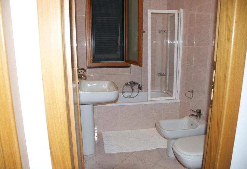 Standard room with outdoor bath, In Tracastello   Air Cond   Parking Not Included