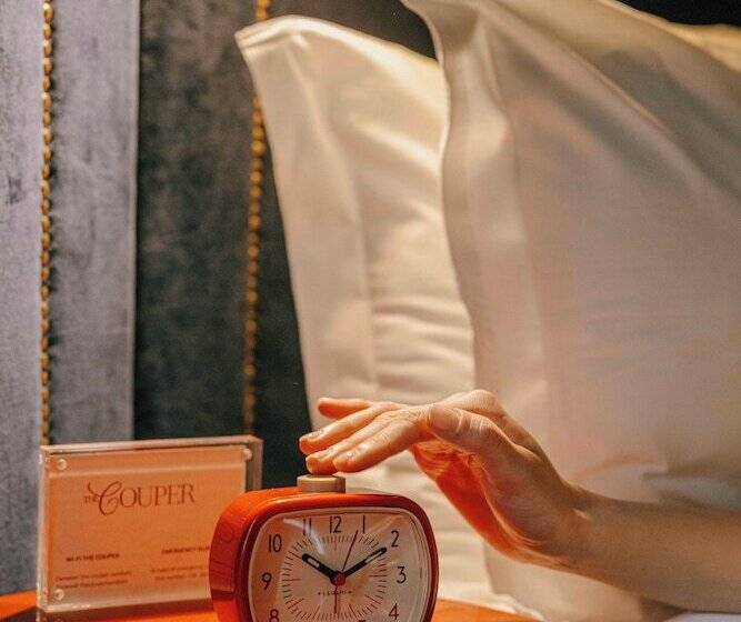 חדר דלוקס, The Couper Condotti