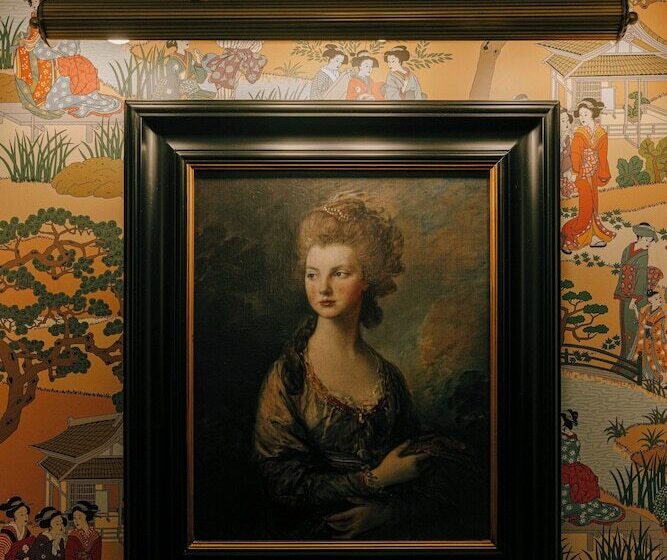 חדר דלוקס, The Couper Condotti