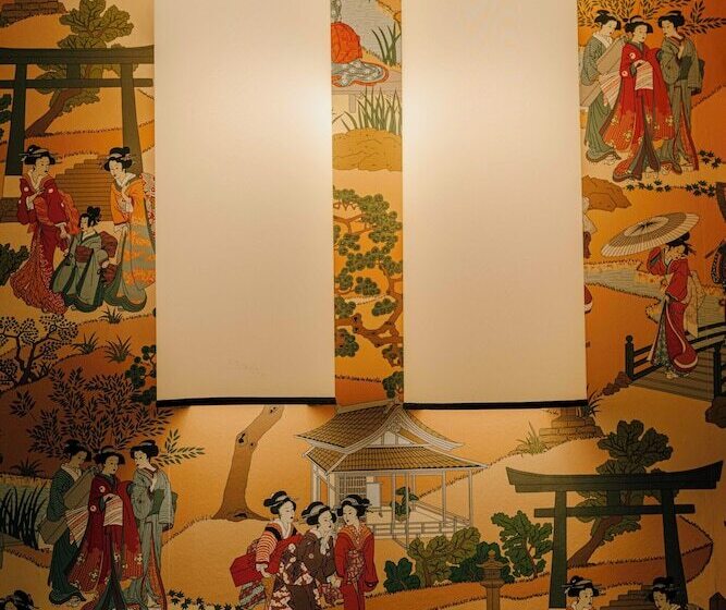 חדר דלוקס, The Couper Condotti