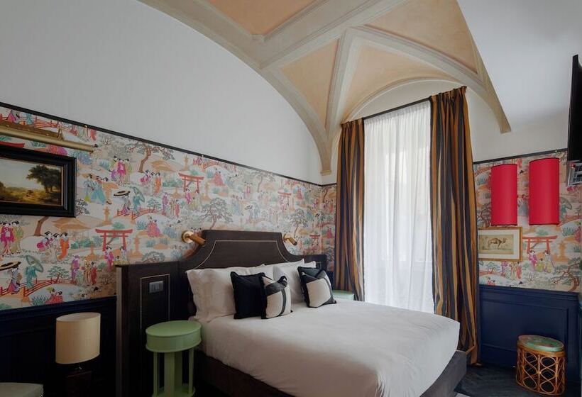 חדר דלוקס, The Couper Condotti