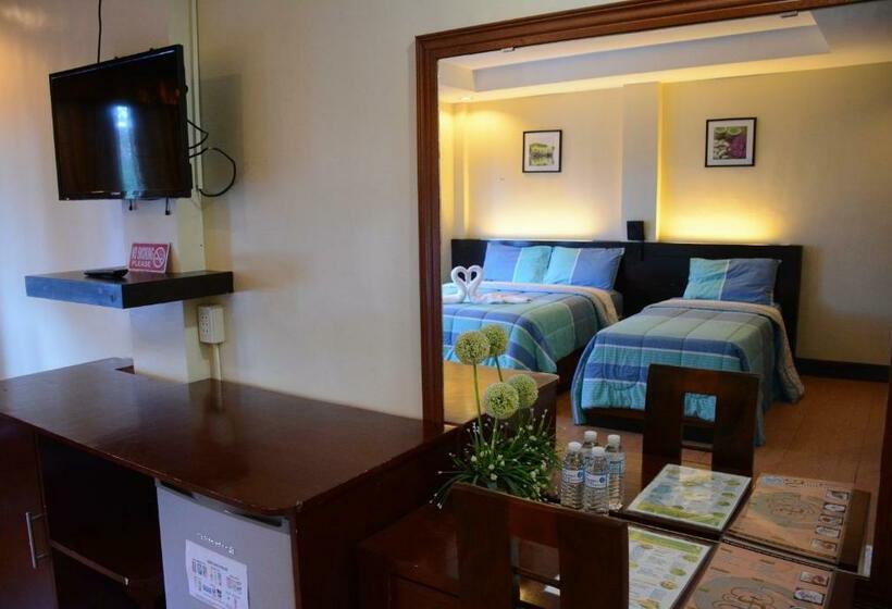 اتاق لوکس سه تخته, Siayan Travellers Inn