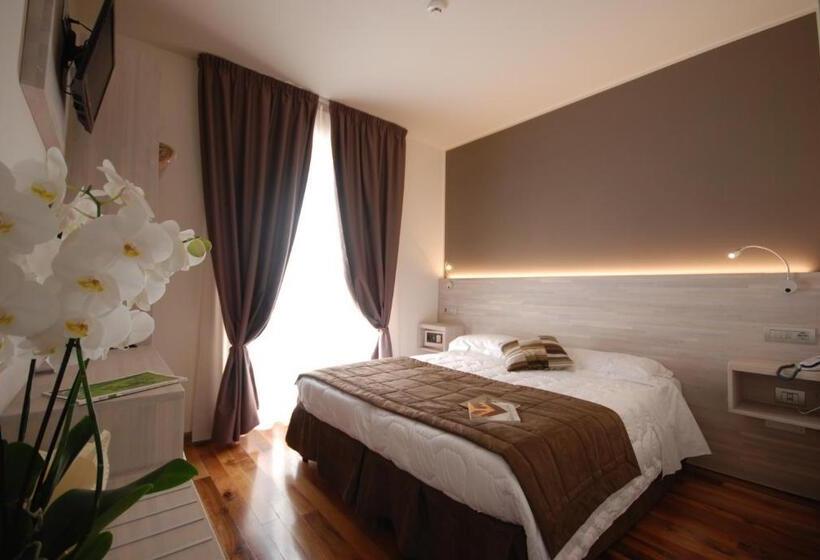 דירת חדר סופריור, Giardino