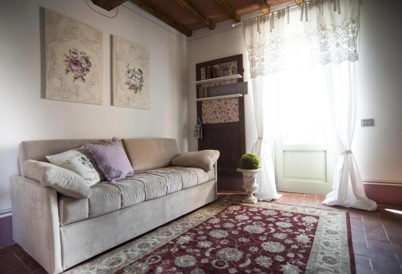 带1个卧室的顶楼公寓, Tenuta Di Rota