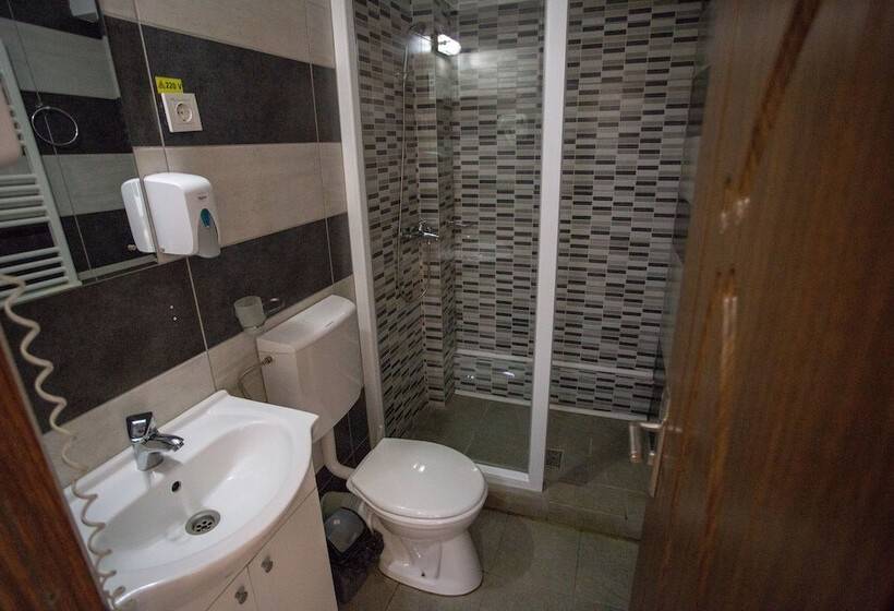 اتاق سوپریور سه تخته, Casa Alex