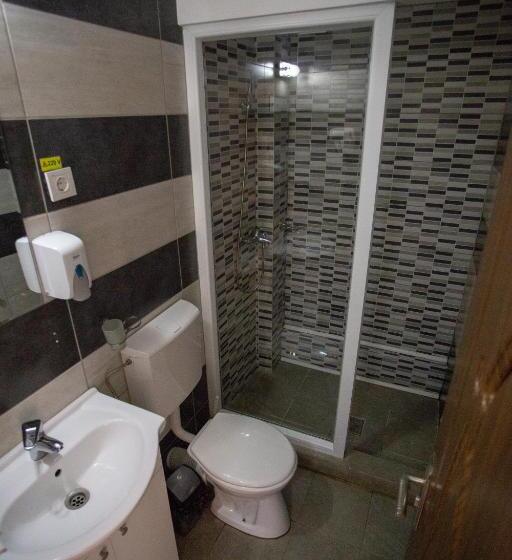 اتاق استاندارد سه تخته با بالکن, Casa Alex