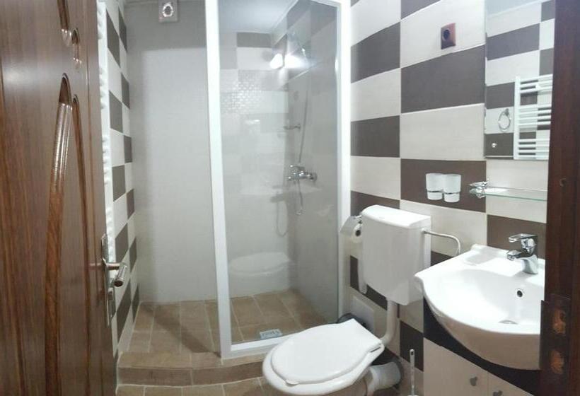 اتاق سوپریور سه تخته, Casa Alex