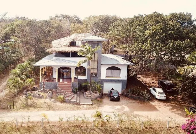 ３ベッドルームハウス, Casa Alice Marbella Lodge