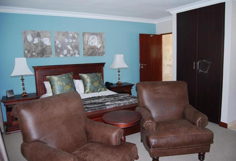 סוויטה, Sunninghill Guest Lodges