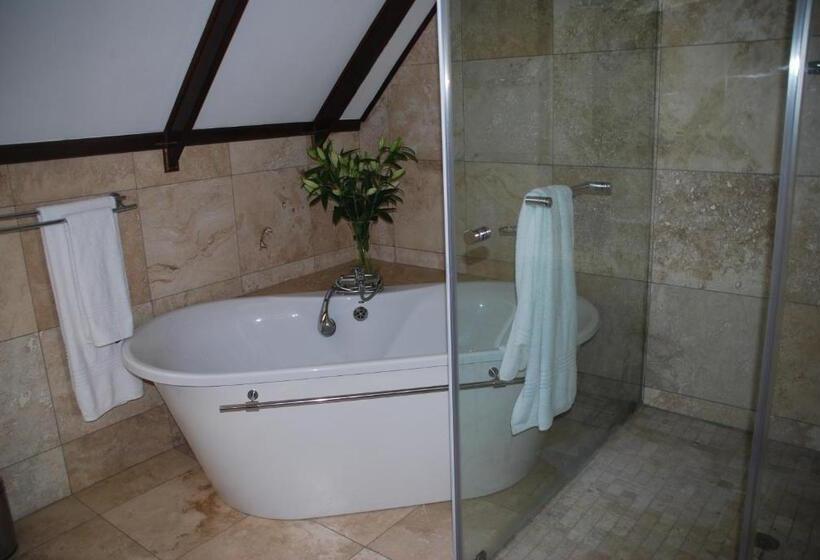 סוויטה, Sunninghill Guest Lodges