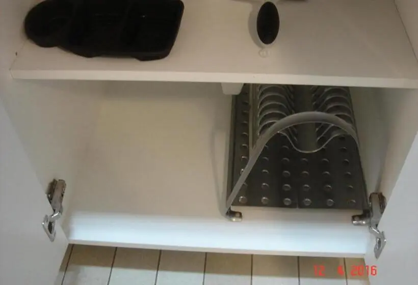 デラックスルーム, Wall Street Flat Service