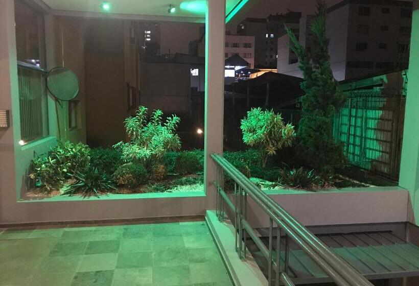 Номер Deluxe, Wall Street Flat Service