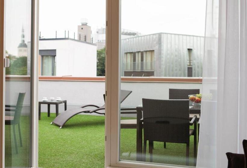 1 Bedroom Penthouse Apartment, Myapartments