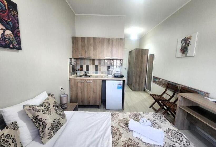 استودیوی استاندارد, Apartments On Vaja Pshavela