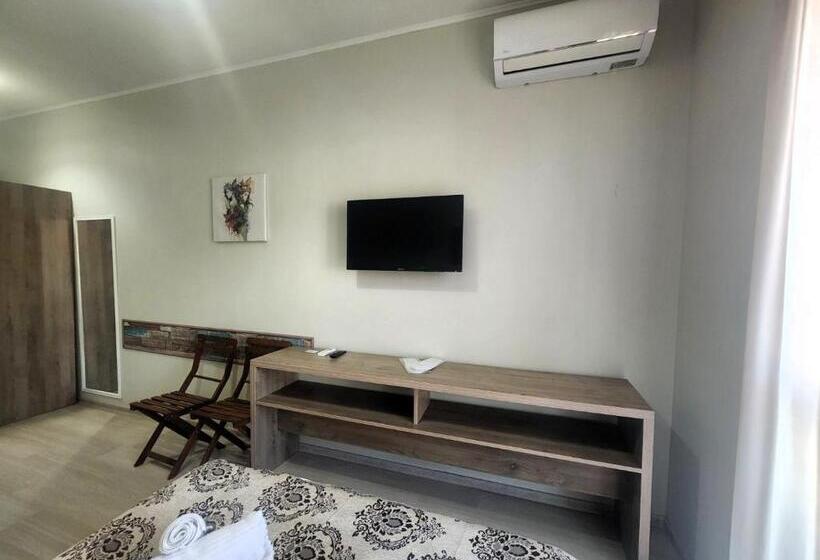 استودیوی استاندارد, Apartments On Vaja Pshavela