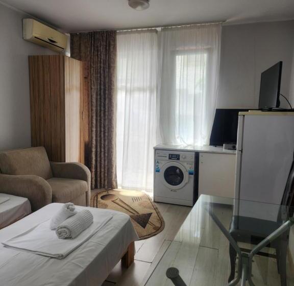 اتاق اکونومی, Apartments On Vaja Pshavela