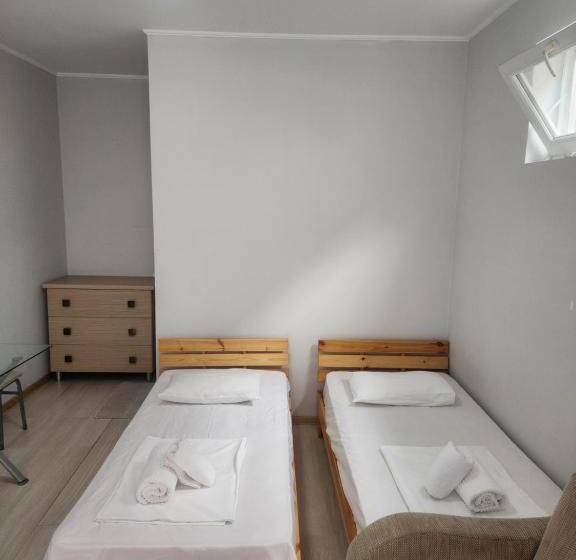 اتاق اکونومی, Apartments On Vaja Pshavela