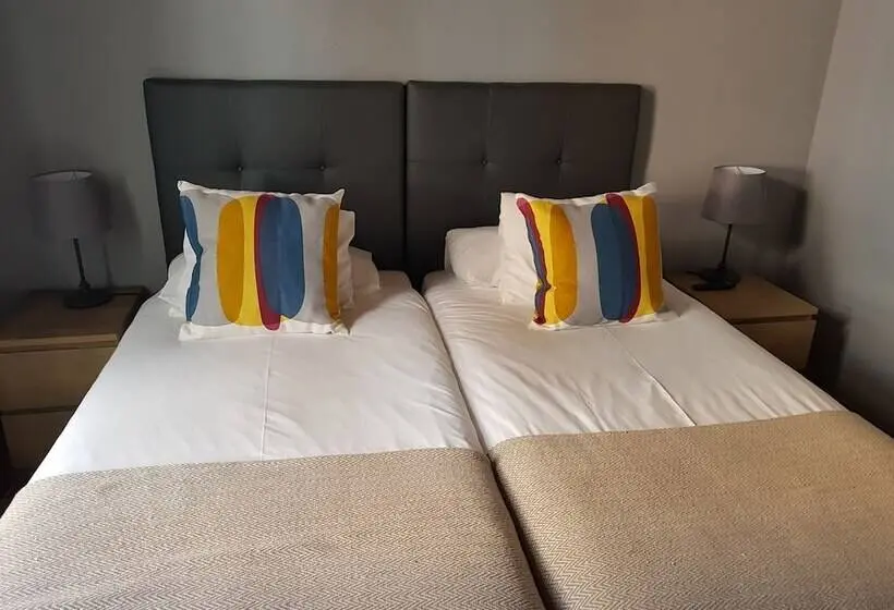 اتاق اکونومی, Cosy Sintra