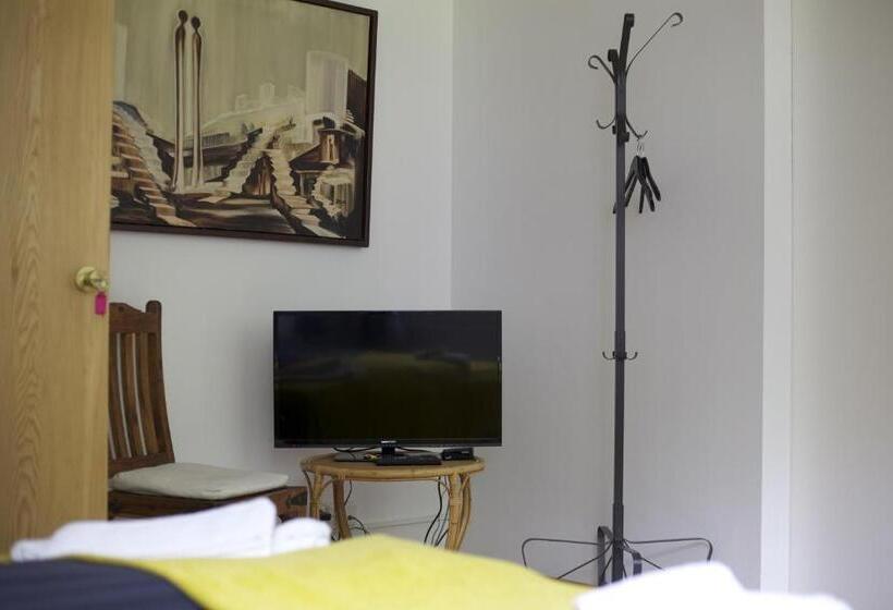 اتاق استاندارد, Lagarfell Studios