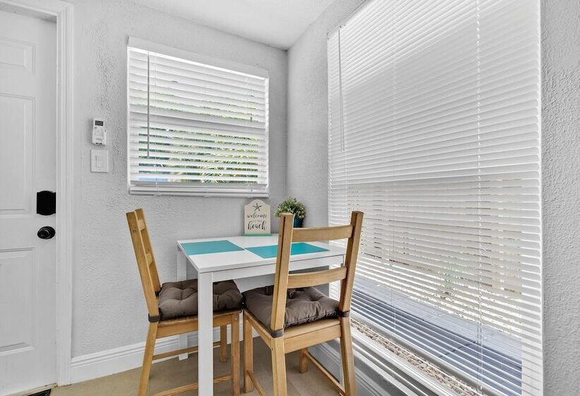 标准工作室, The Blue House Fort Lauderdale