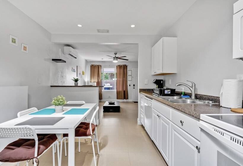 带1个卧室的豪华别墅, The Blue House Fort Lauderdale